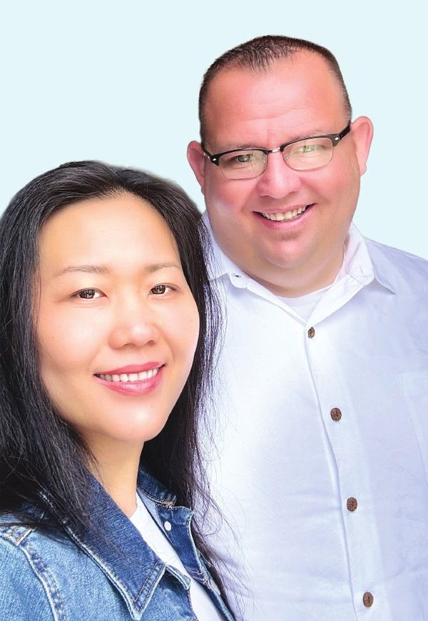 Dr. Shaun and Liên Miles