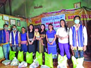 Photo from the report: Handing Out Food Bags Across the Nation